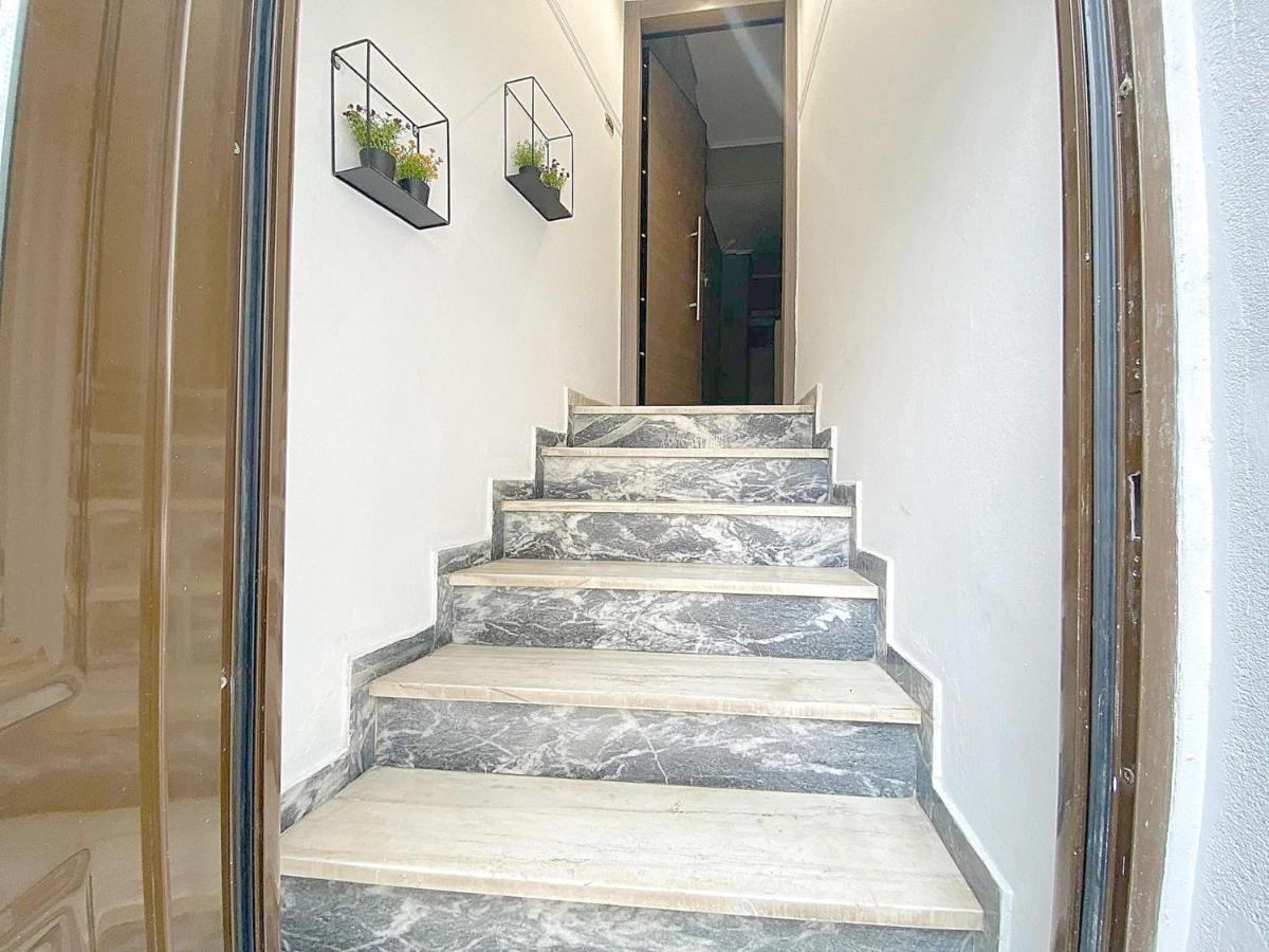 Check Point - Museum Apartment Атина Екстериор снимка