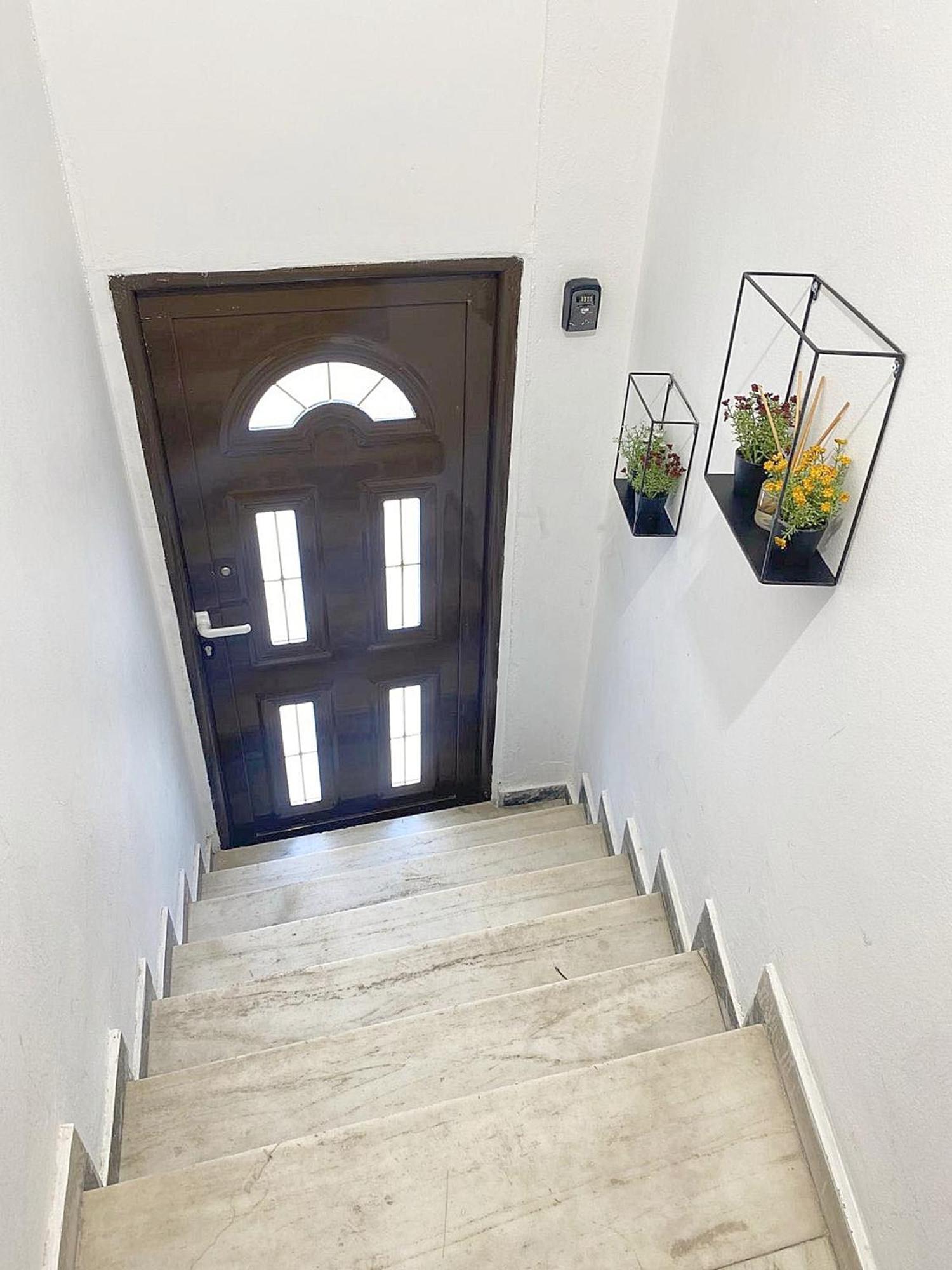 Check Point - Museum Apartment Атина Екстериор снимка